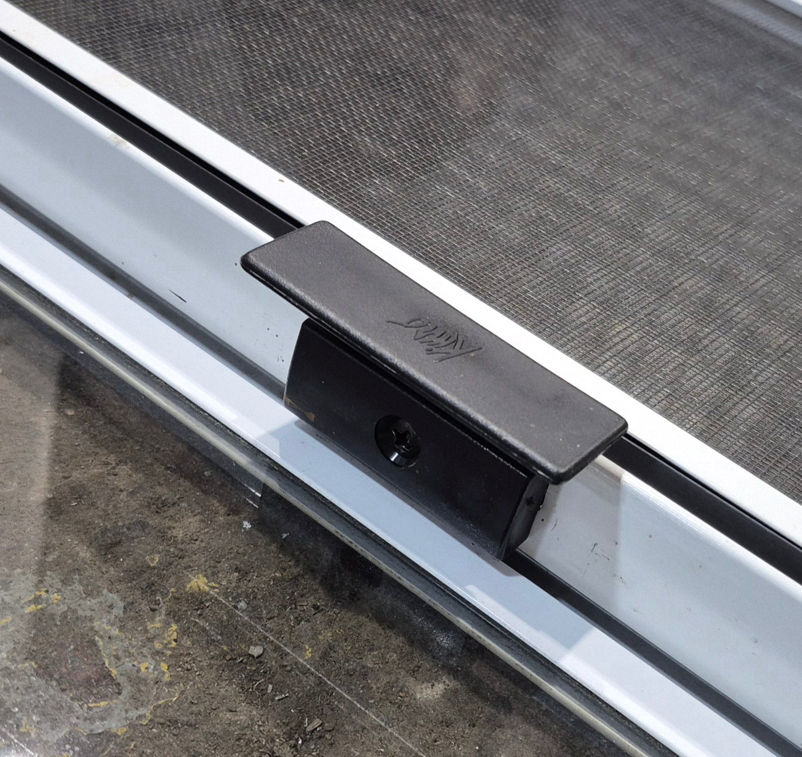 Used White Radius Opening Window : 23 1/4 W x 21 1/4 H x 1 3/4 D